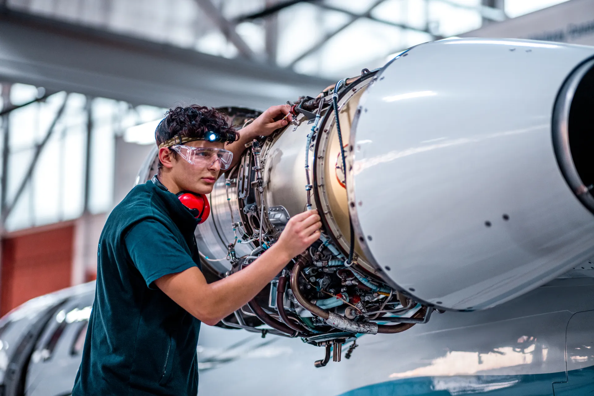 9838_Website_Apprentice_and_trainee_info_kit_are_you_18